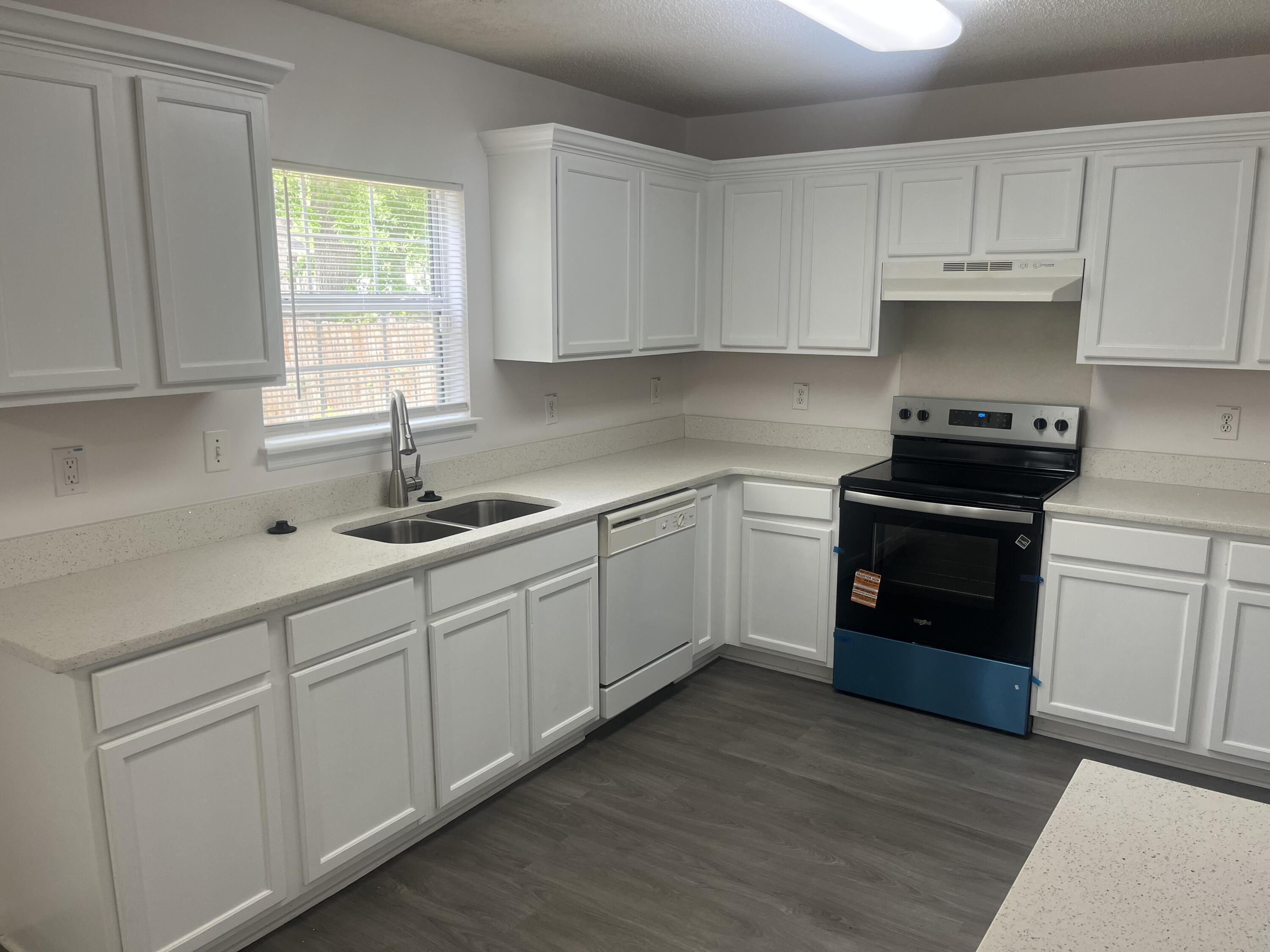 2452 Melville Road North Charleston, SC 29406 - Photo 4 of 18 4