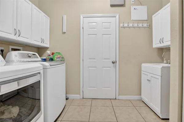 $1,350,000 | 19151 North Hibiscus Street, Weston, FL 33332