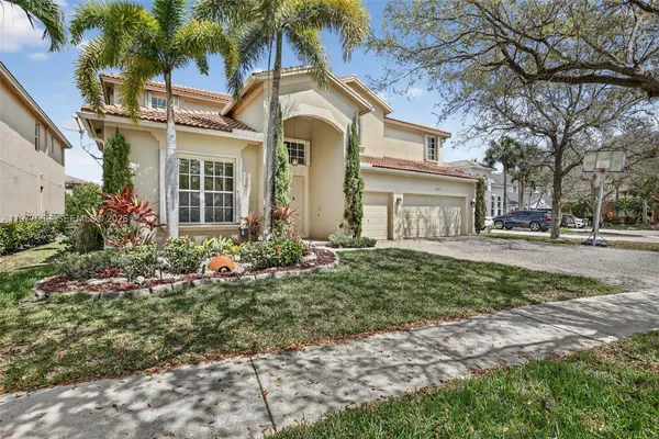 $1,350,000 | 19151 North Hibiscus Street, Weston, FL 33332