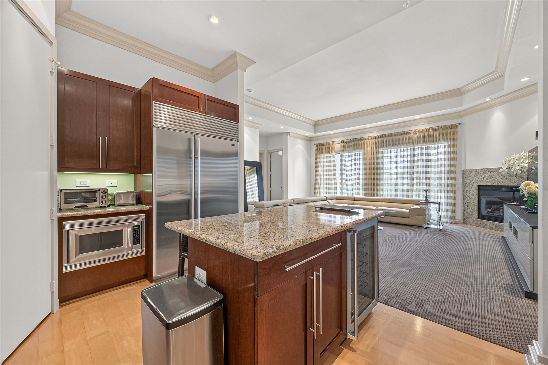 3388 Sage Road, Unit 502 Houston, TX 77056 - Photo 7 of 30 Plenty of counter space and cabinets galore - make this kitchen a chef s dream!