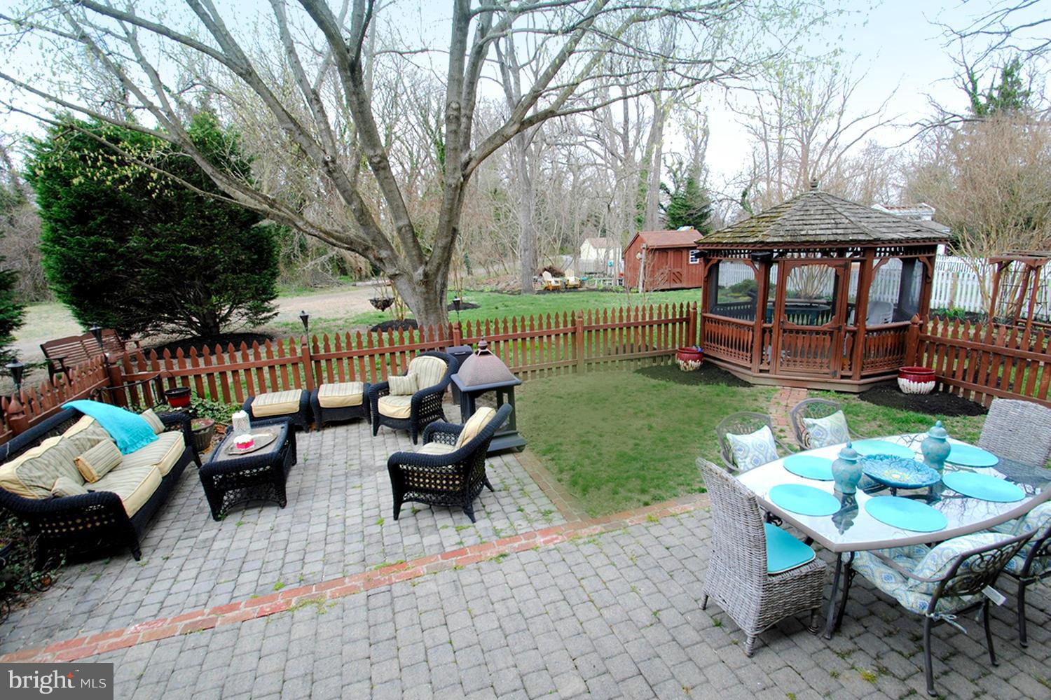 Outdoor Living and Dining Terrace with Gazebo