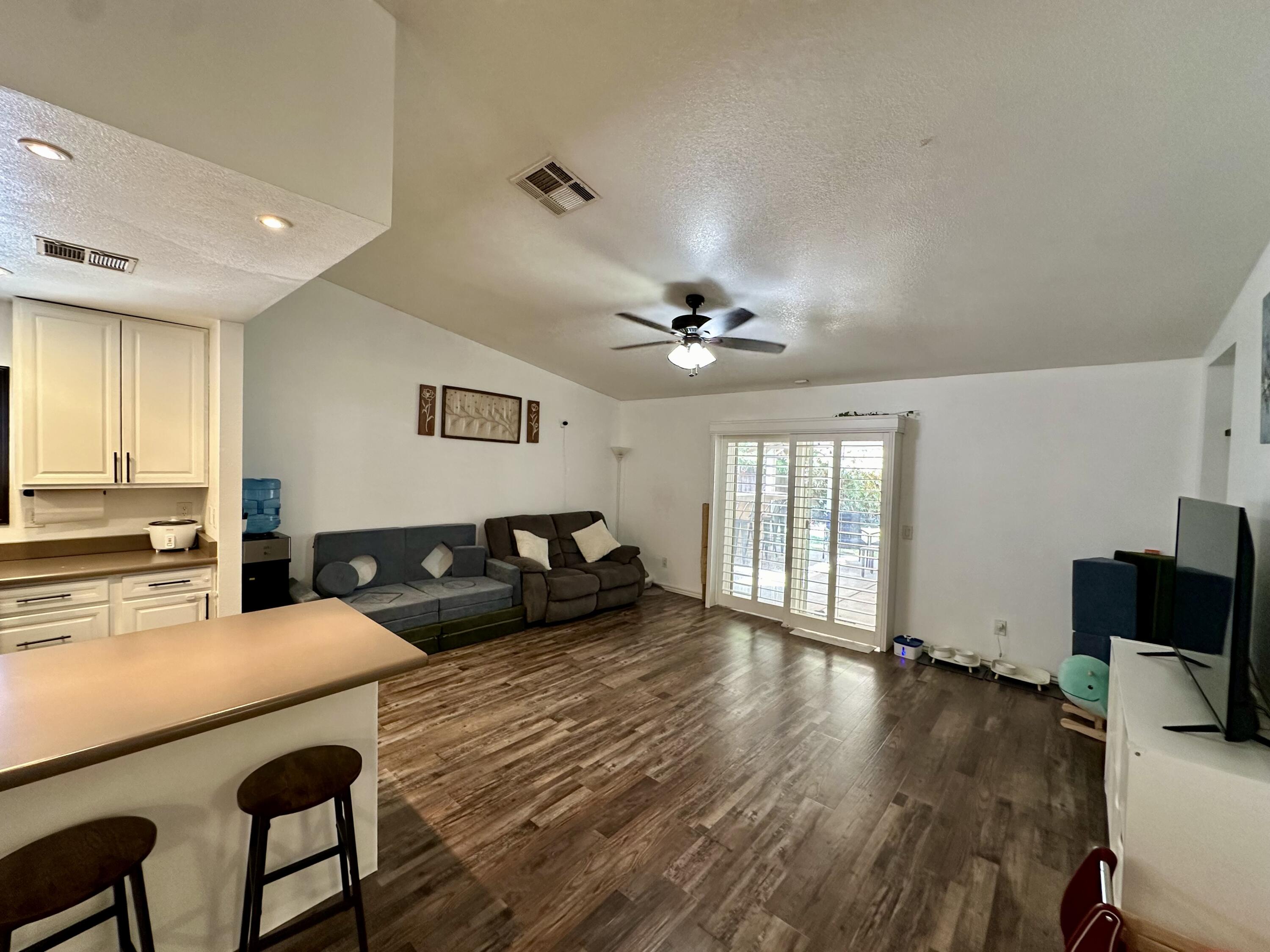 161 Eunice Circle Blythe, CA 92225 - Photo 6 of 29 IMG_8327