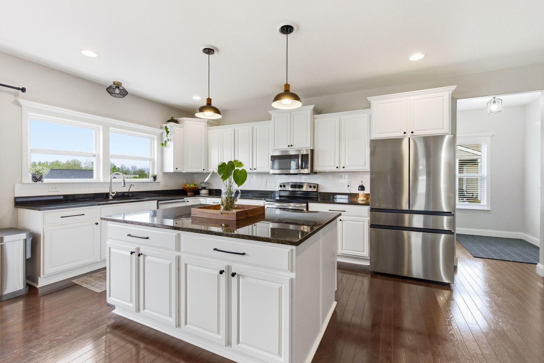 1822 Joe Walker Road Galena, OH 43021 - Photo 21 of 85 Kitchen w/Center Island