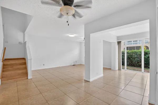 $3,000 | 6671 Via Regina, Unit 6671, Boca Raton, FL 33433