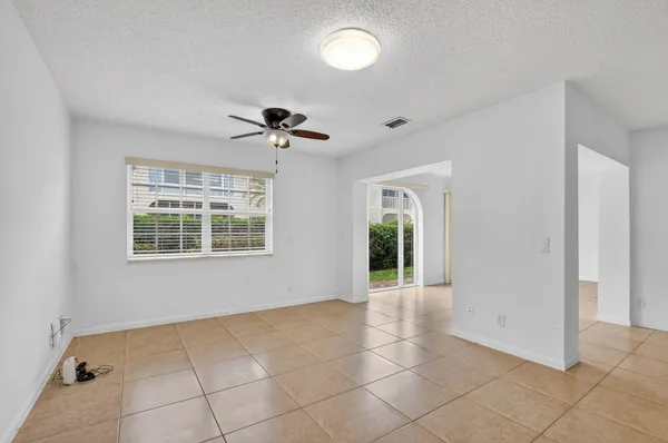 $3,000 | 6671 Via Regina, Unit 6671, Boca Raton, FL 33433
