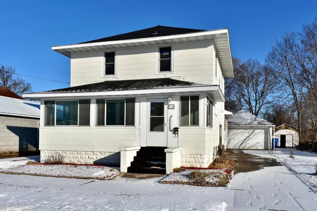 $224,900 | 714 East Mark Street, Winona, MN 55987