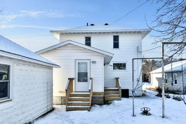 $218,900 | 714 East Mark Street, Winona, MN 55987