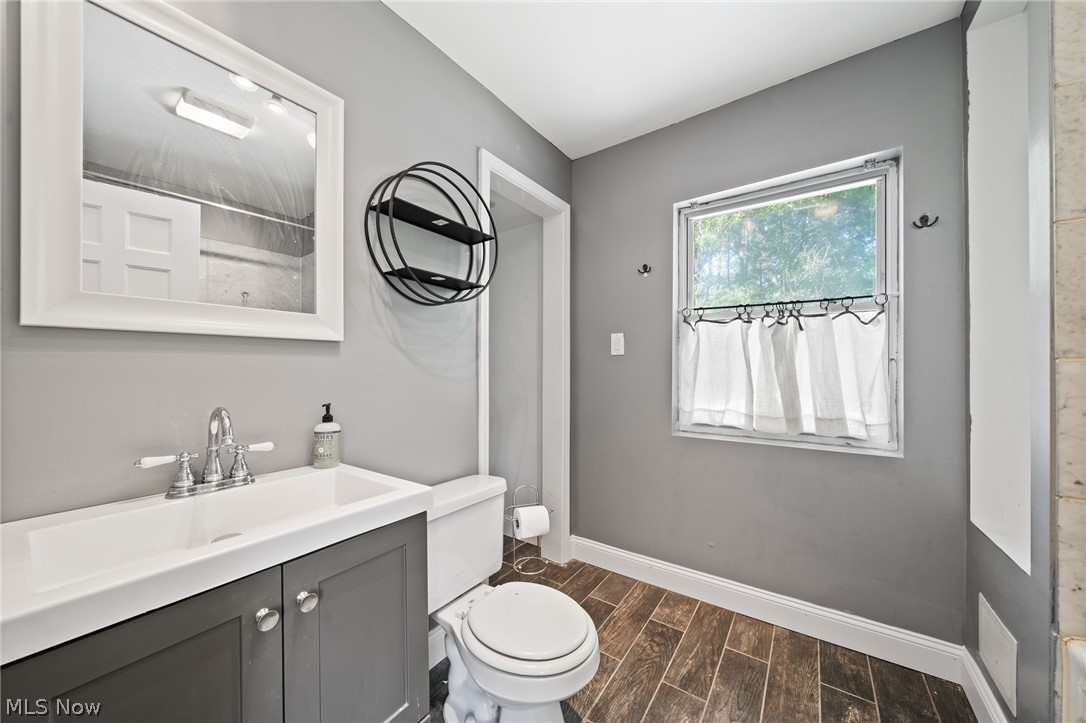 2387 Glendon Road Cleveland, OH 44118 - Photo 24 of 33 Gallery Image 24