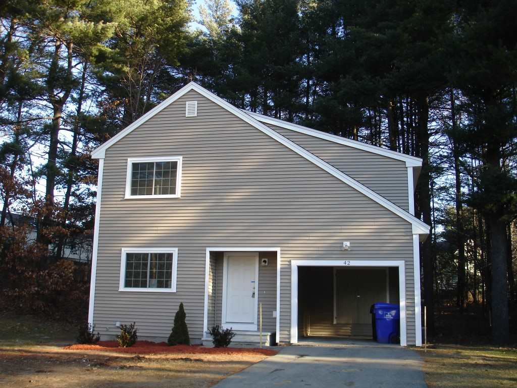 42 Ayer Road Nashua, NH 03064 - Photo 1 of 29 Gallery Image 1