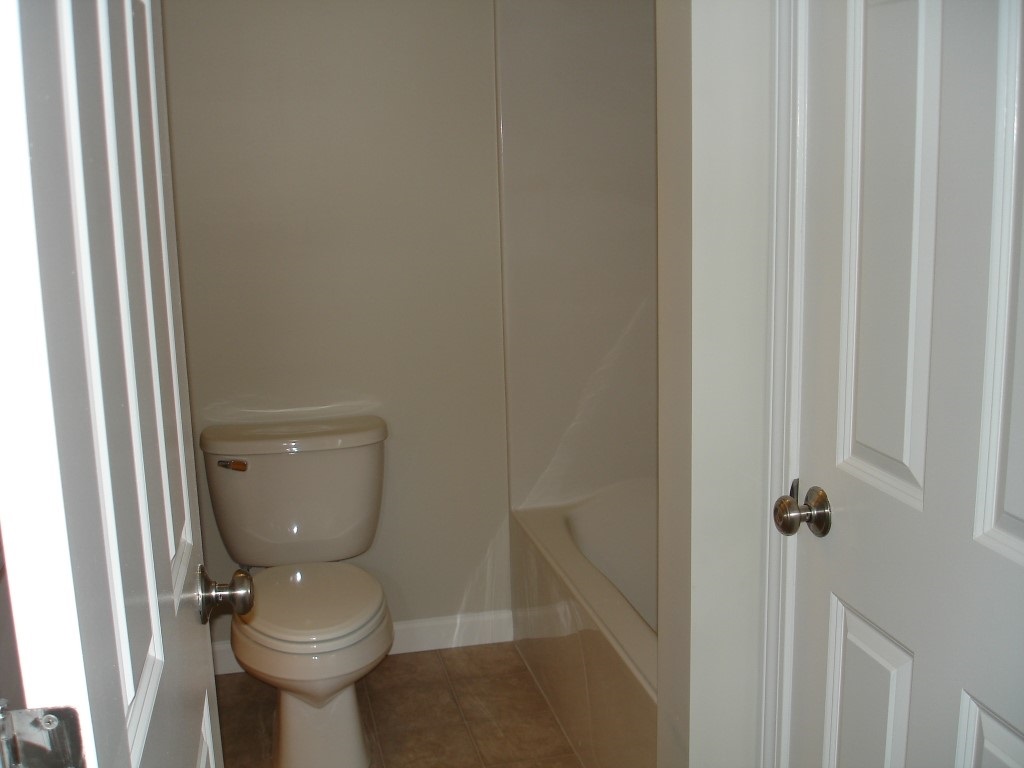 42 Ayer Road Nashua, NH 03064 - Photo 15 of 29 Gallery Image 15