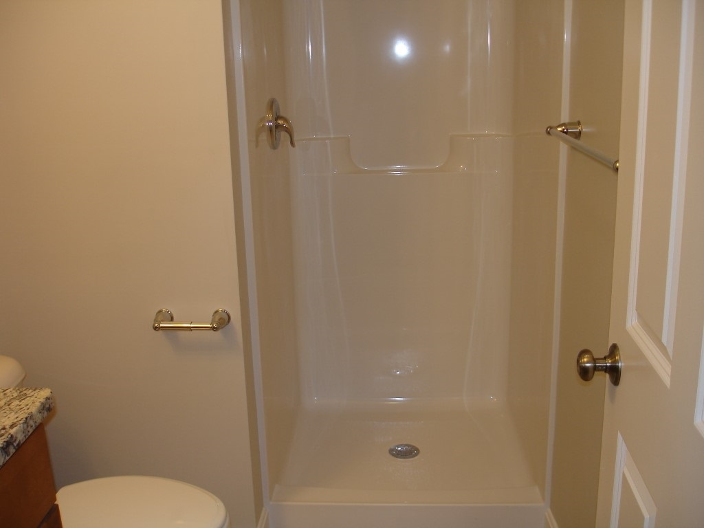 42 Ayer Road Nashua, NH 03064 - Photo 6 of 29 Gallery Image 6