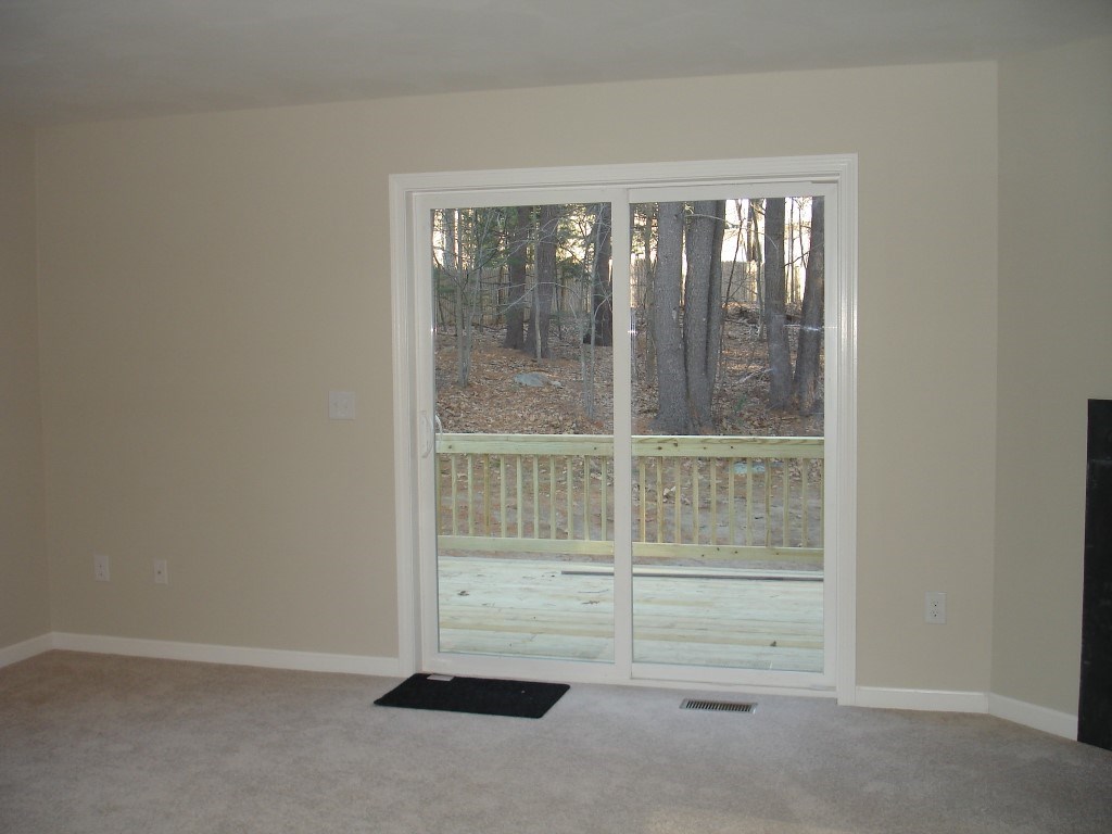 42 Ayer Road Nashua, NH 03064 - Photo 9 of 29 Gallery Image 9
