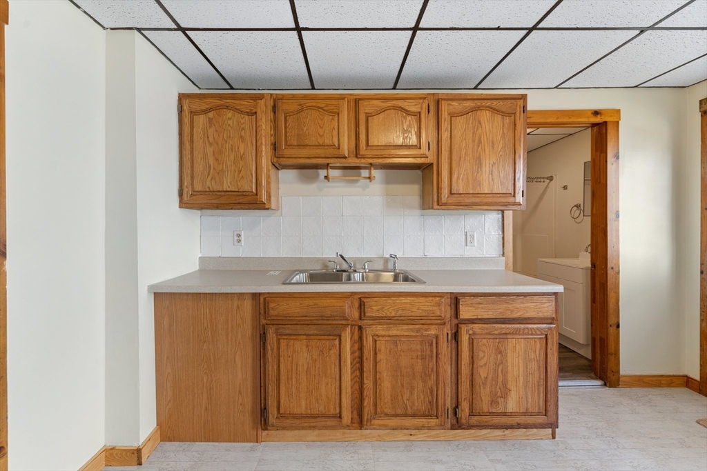 717 Main Street Warren, MA 01083 - Photo 5 of 38 Gallery Image 5