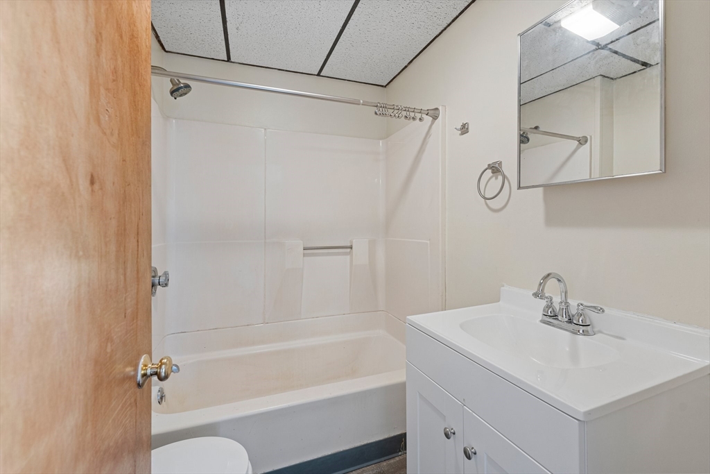 717 Main Street Warren, MA 01083 - Photo 6 of 38 Gallery Image 6