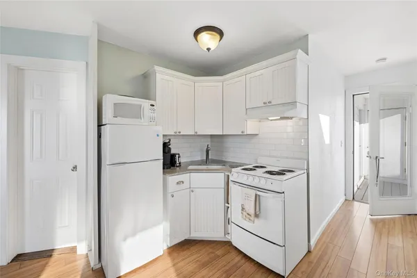 $599,000 | 6 Soundview Drive, Unit NORTH DECK, Montauk, NY 11954