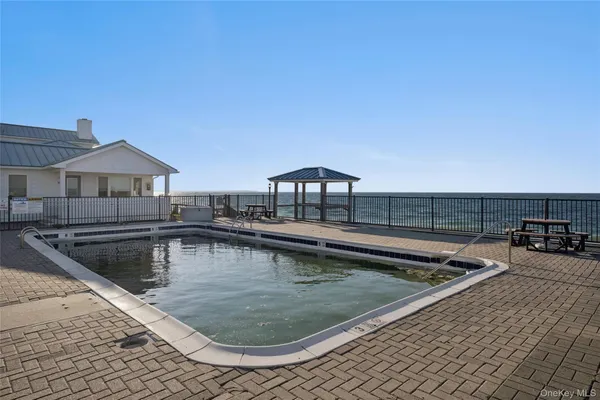 $599,000 | 6 Soundview Drive, Unit NORTH DECK, Montauk, NY 11954