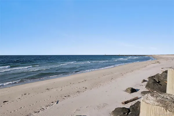 $599,000 | 6 Soundview Drive, Unit NORTH DECK, Montauk, NY 11954