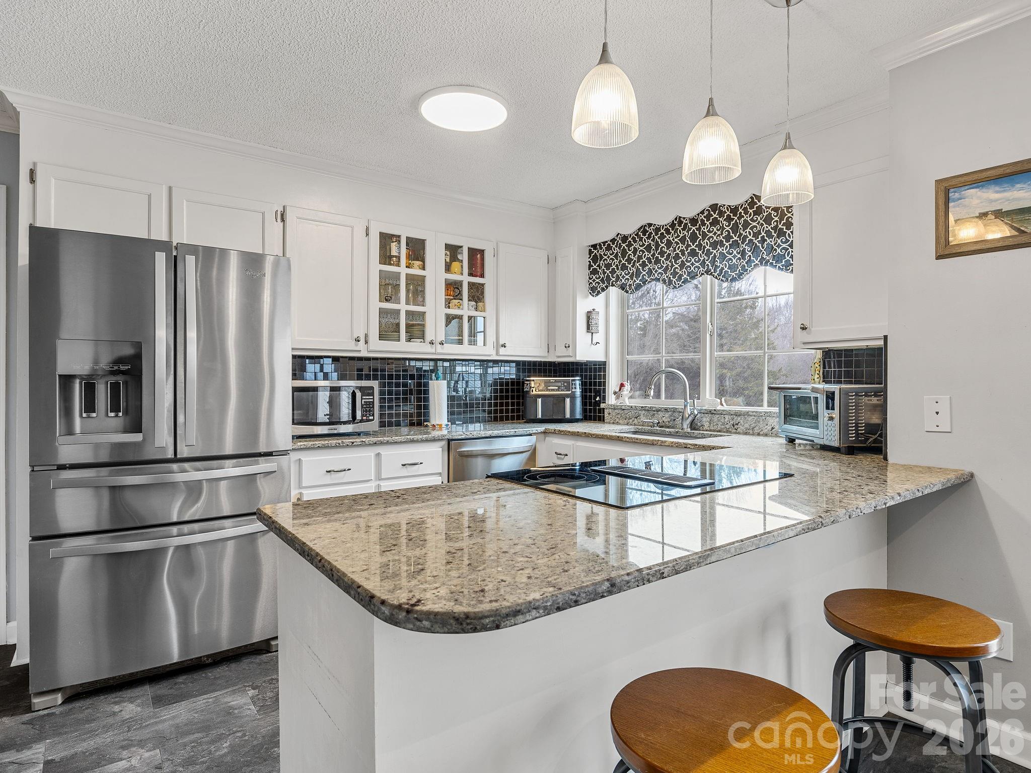 1570 Roddy Road Campobello, SC 29322 - Photo 11 of 46