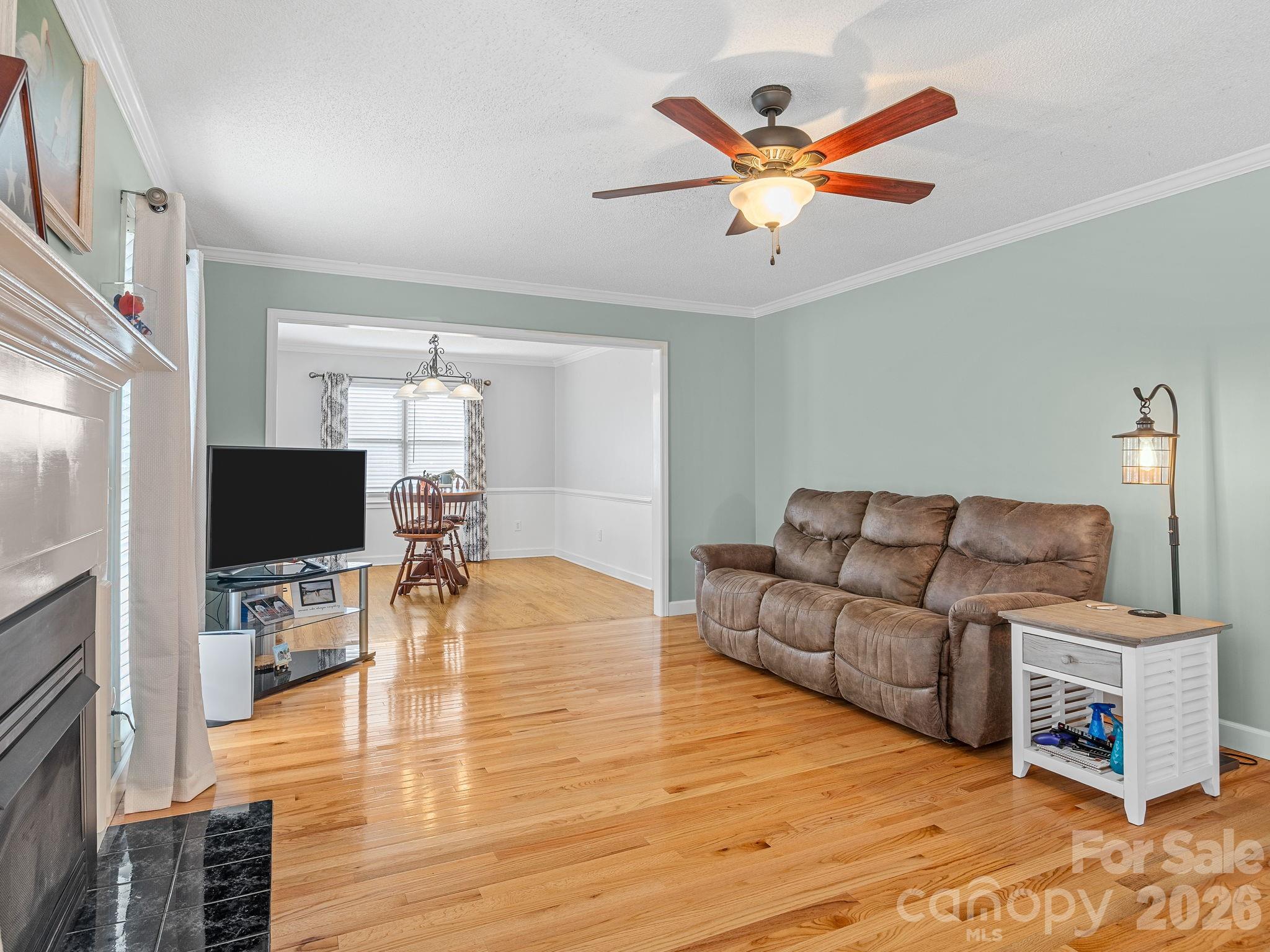 1570 Roddy Road Campobello, SC 29322 - Photo 6 of 46