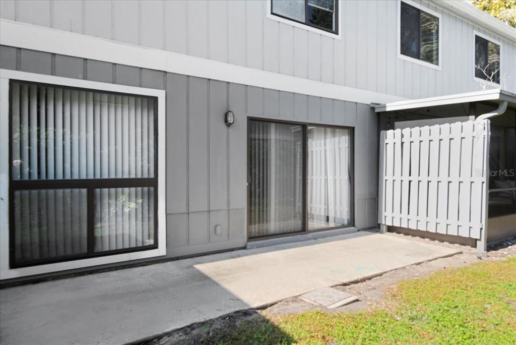 30 Moree Loop, Unit 39 Winter Springs, FL 32708 - Photo 28 of 32 a view of a house with wooden fence