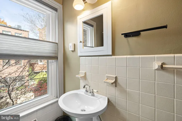 $650,000 | 2317 Waverly Street, Philadelphia, PA 19146