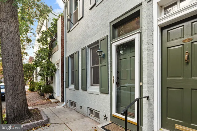 $650,000 | 2317 Waverly Street, Philadelphia, PA 19146