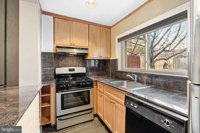 $650,000 | 2317 Waverly Street, Philadelphia, PA 19146