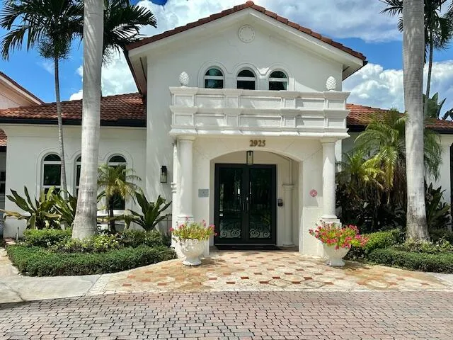 $399,000 | 110 Villa Circle, Unit 110, Boynton Beach, FL 33435