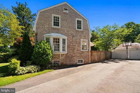 $1,350,000 | 4809 Jamestown Road, Bethesda, MD 20816