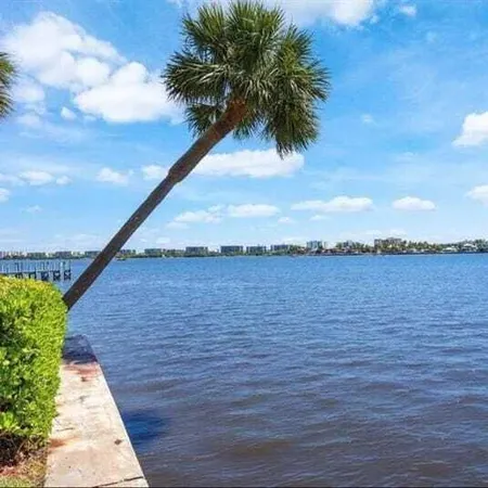 $2,650 | 896 North Federal Highway, Unit 132, Lantana, FL 33462