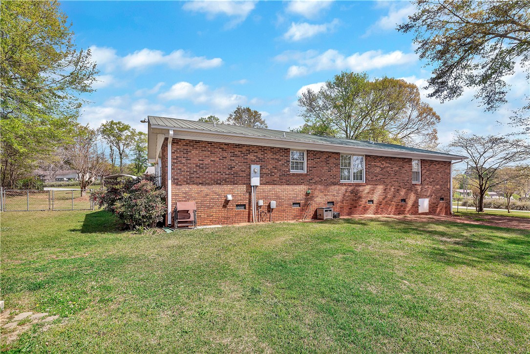 303 Meadow Drive Seneca, SC 29678 - Photo 21 of 31
