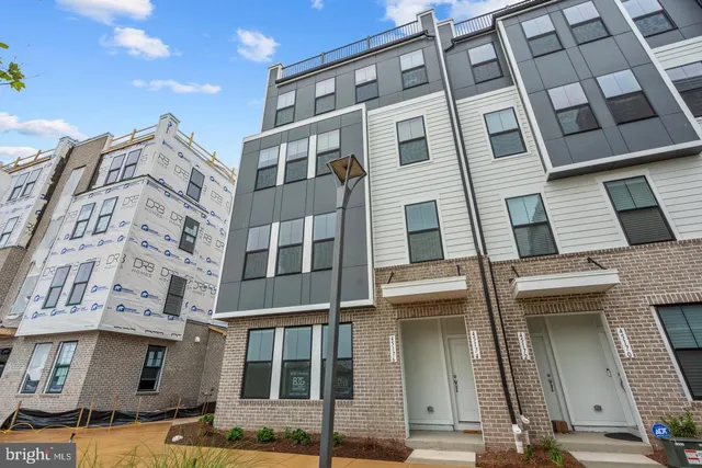 $3,250 | 45176 Drowes Terrace, Sterling, VA 20166