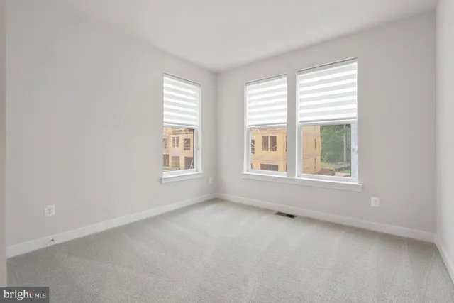 $3,250 | 45176 Drowes Terrace, Sterling, VA 20166