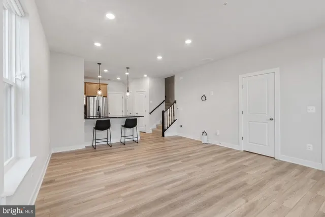 $3,250 | 45176 Drowes Terrace, Sterling, VA 20166