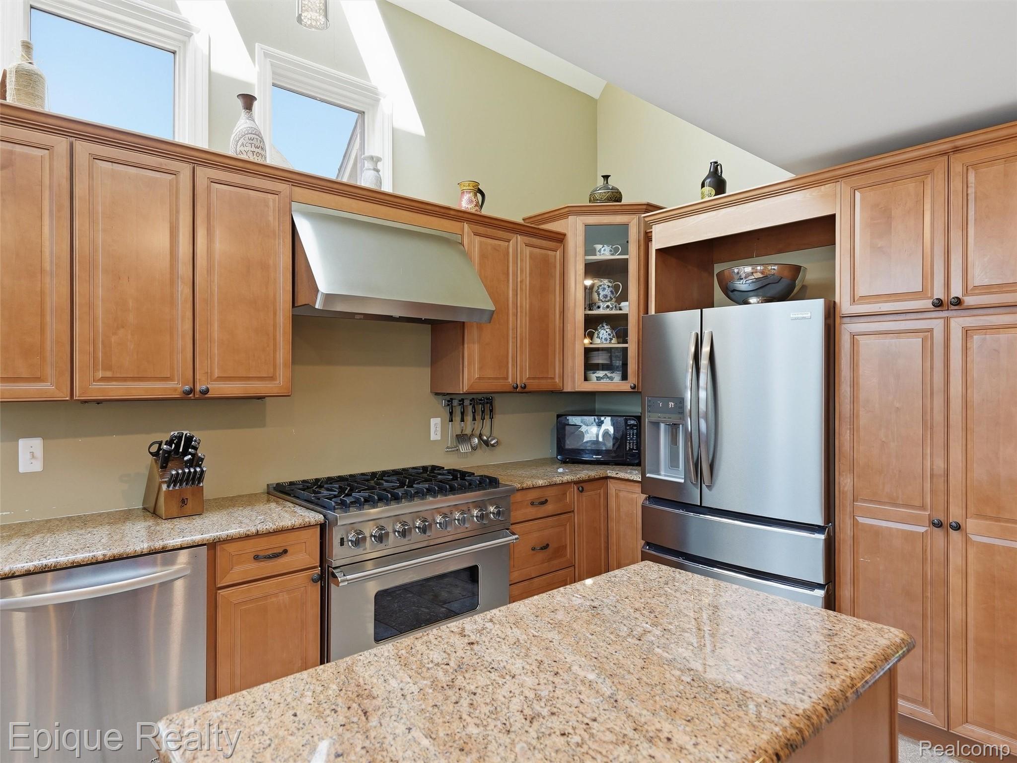 33124 North River Road Harrison Township, MI 48045 - Photo 19 of 77 56-DSC09725.jpg