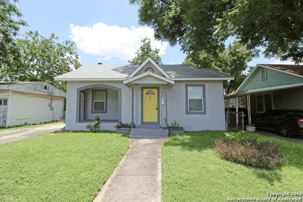 $1,950 | 728 East Myrtle Street, San Antonio, TX 78212