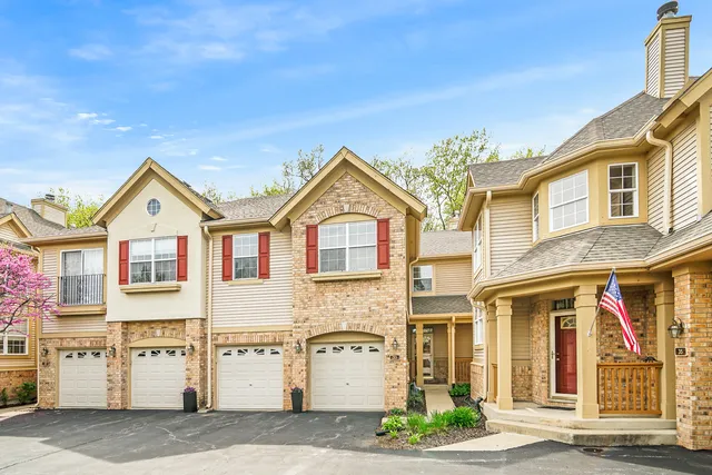 $444,900 | 33 Spyglass Circle, Palos Heights, IL 60463