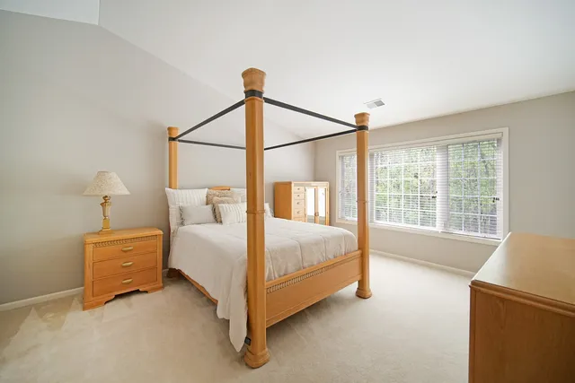 $444,900 | 33 Spyglass Circle, Palos Heights, IL 60463