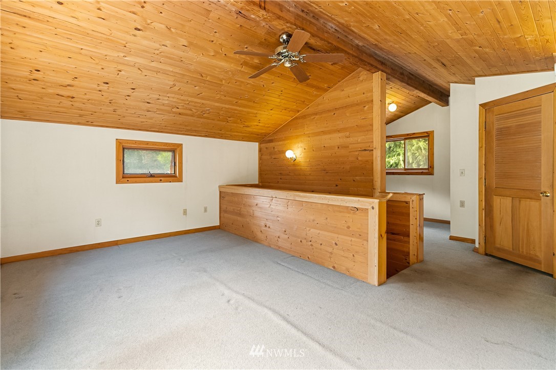 6200 North Fork Road Deming, WA 98244 - Photo 12 of 40