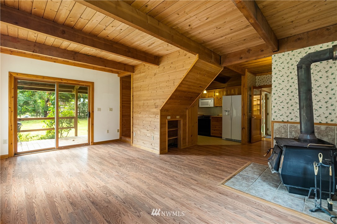 6200 North Fork Road Deming, WA 98244 - Photo 7 of 40