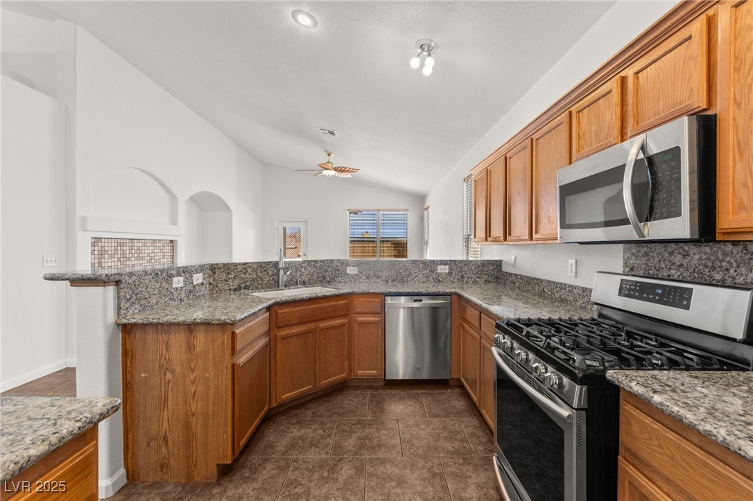 820 Wintersweet Road Henderson, NV 89015 - Photo 22 of 58 Gallery Image 22