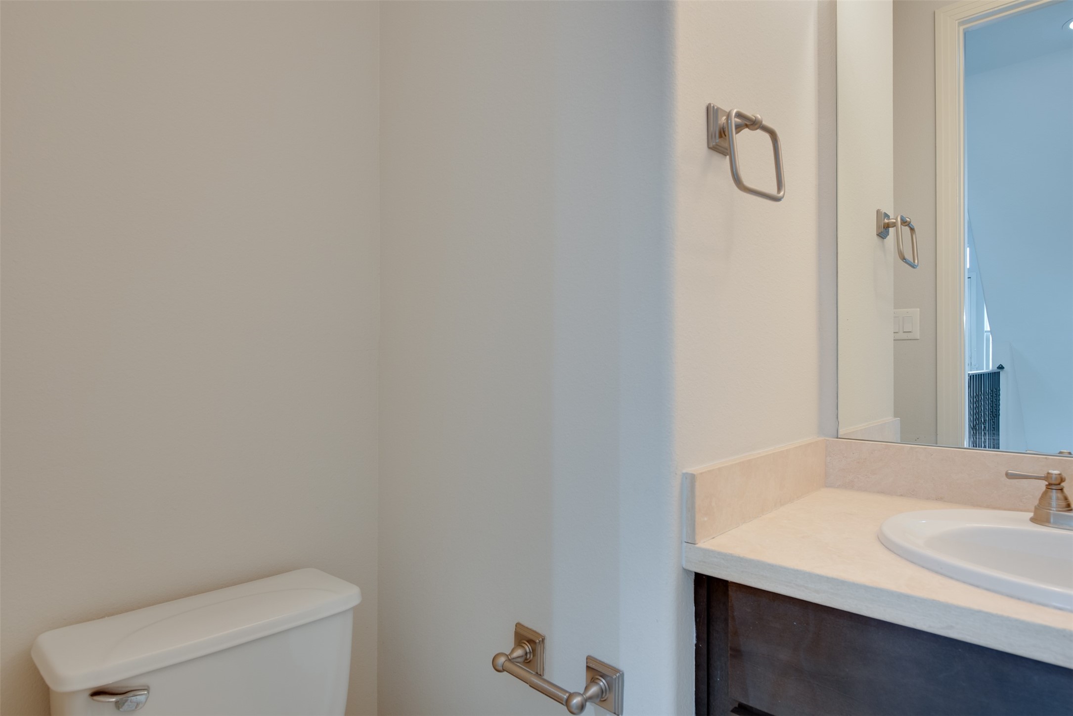 4203 Feagan Street Houston, TX 77007 - Photo 10 of 36 a bathroom with a sink and a mirror