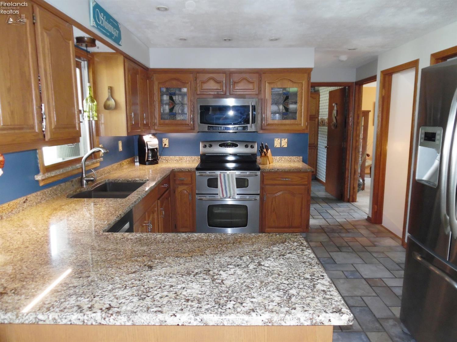 2948 Liberty Road Willard, OH 44890 - Photo 12 of 25 Gallery Image 12