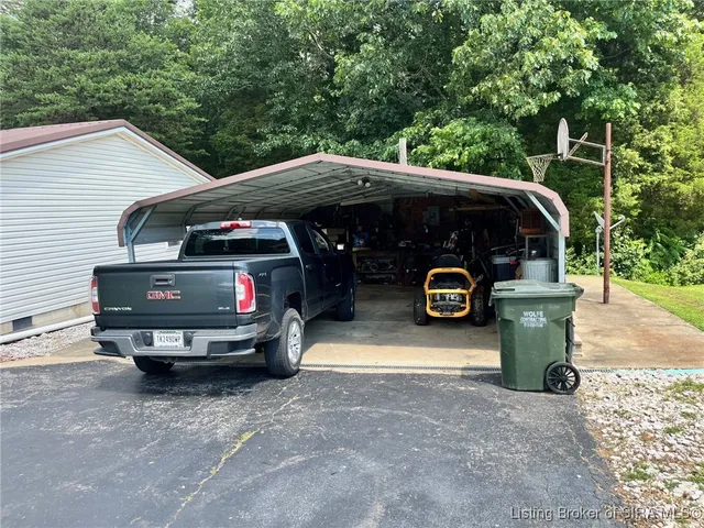 $280,000 | 2702 North County Road 100 West, Paoli, IN 47454