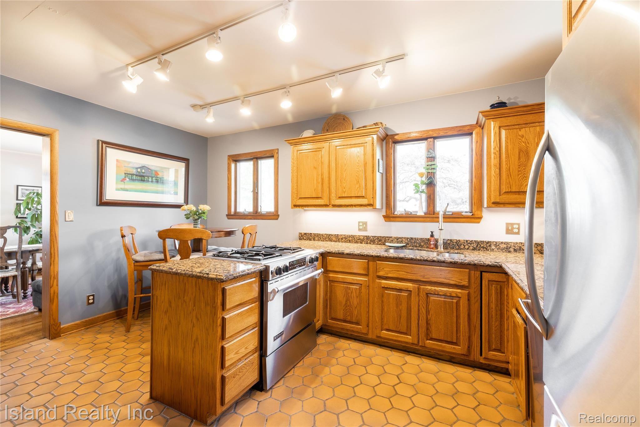 7580 Ferry Road Grosse Ile, MI 48138 - Photo 13 of 41 7580 Ferry, Grosse Ile (13 of 50).jpg