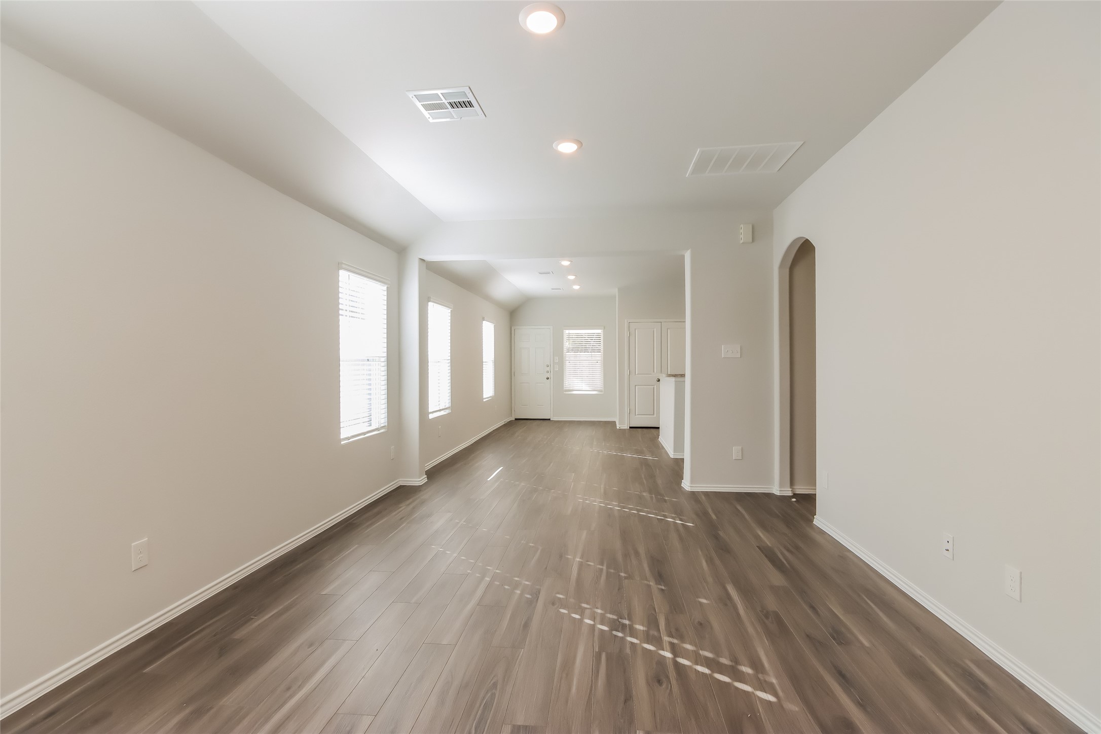 22319 Red Knot Run Splendora, TX 77372 - Photo 8 of 15 Photos may be representative of the floor plan and not the exact home. Finishes, layout, and features of the actual property for lease may vary.