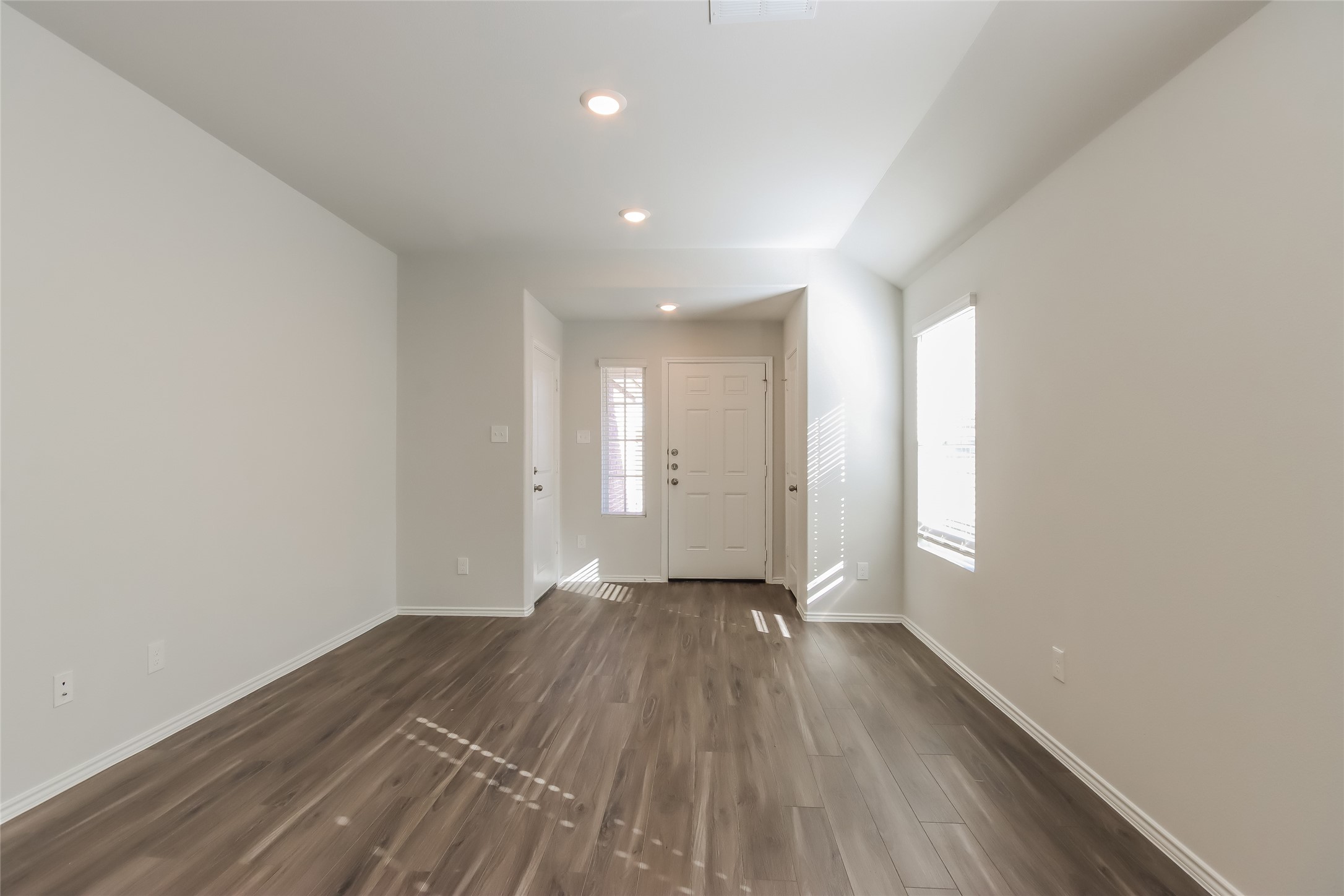 22319 Red Knot Run Splendora, TX 77372 - Photo 9 of 15 Photos may be representative of the floor plan and not the exact home. Finishes, layout, and features of the actual property for lease may vary.