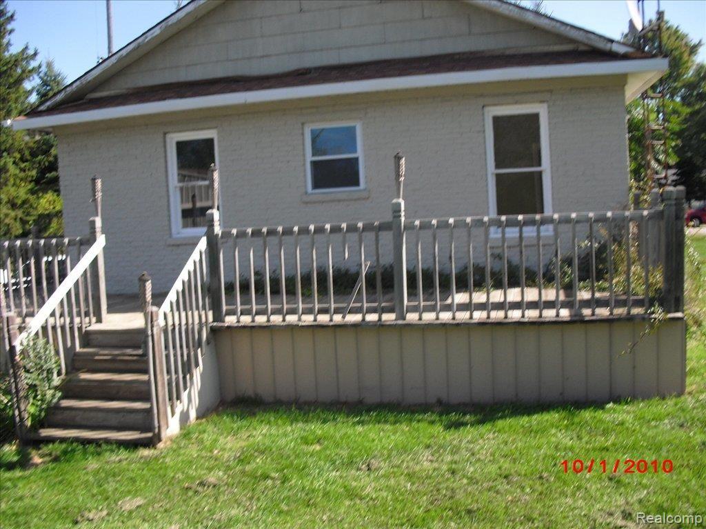 1246 South Genesee Road Burton, MI 48509 - Photo 5 of 11 CIMG8018