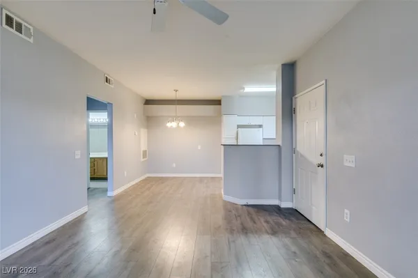 $1,175 | 5415 West Harmon Avenue, Unit 1047, Las Vegas, NV 89103