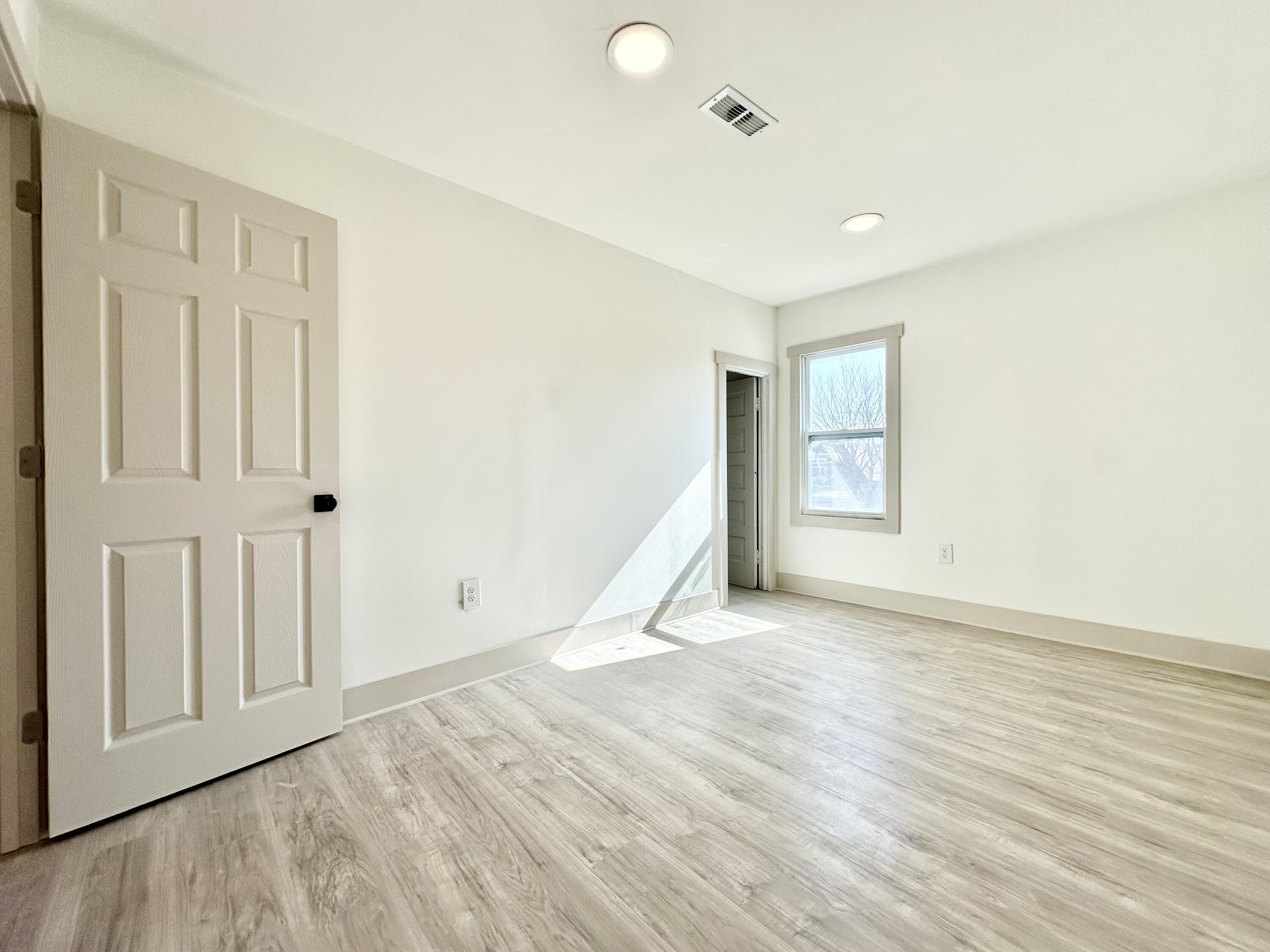 2708 Hooker Street Detroit, MI 48208 - Photo 26 of 29 IMG_8640